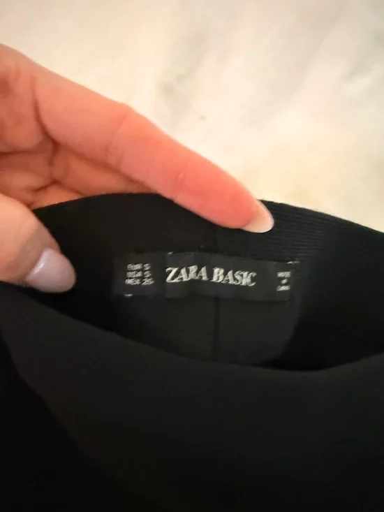 Zara Black and White Scalloped Hem Skater Skirt - Picture 2 of 3